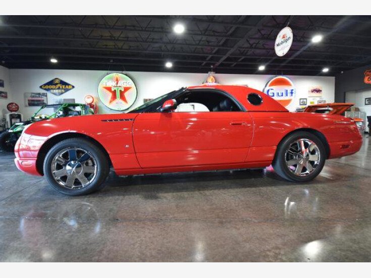 Thumbnail Photo undefined for 2003 Ford Thunderbird